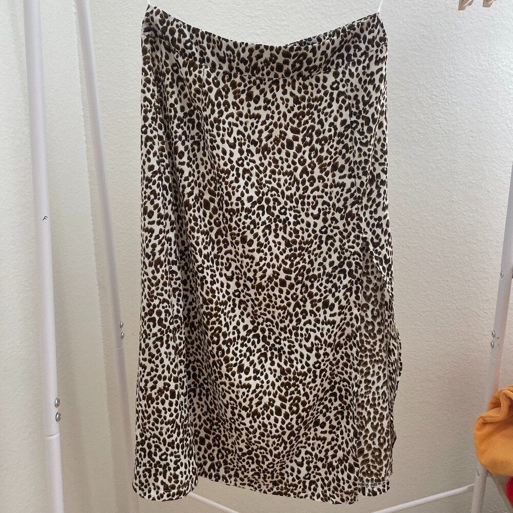 LEAPARD MIDI SKIRT WITH SLIT